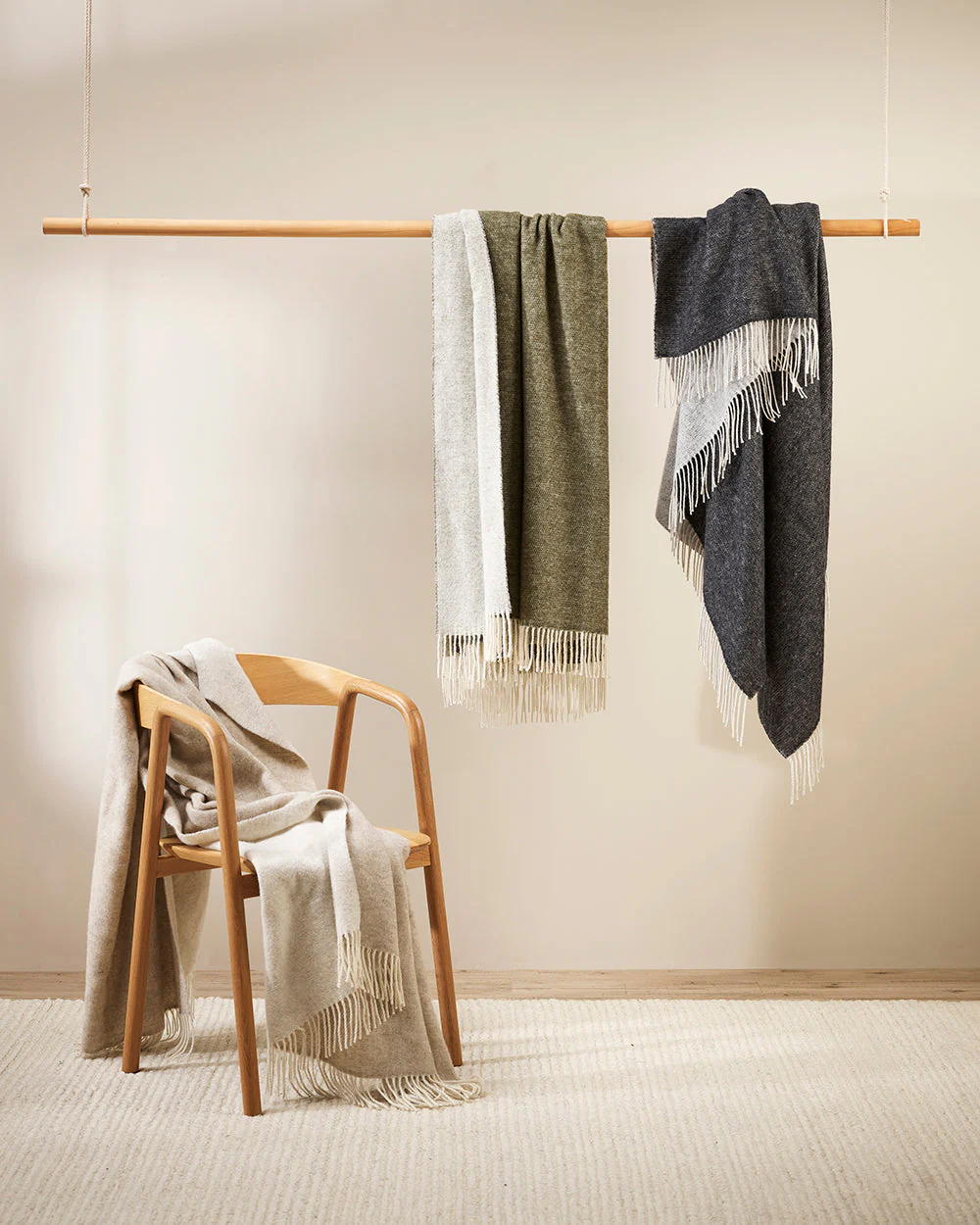 Casa Anthracite Throw - Image 3