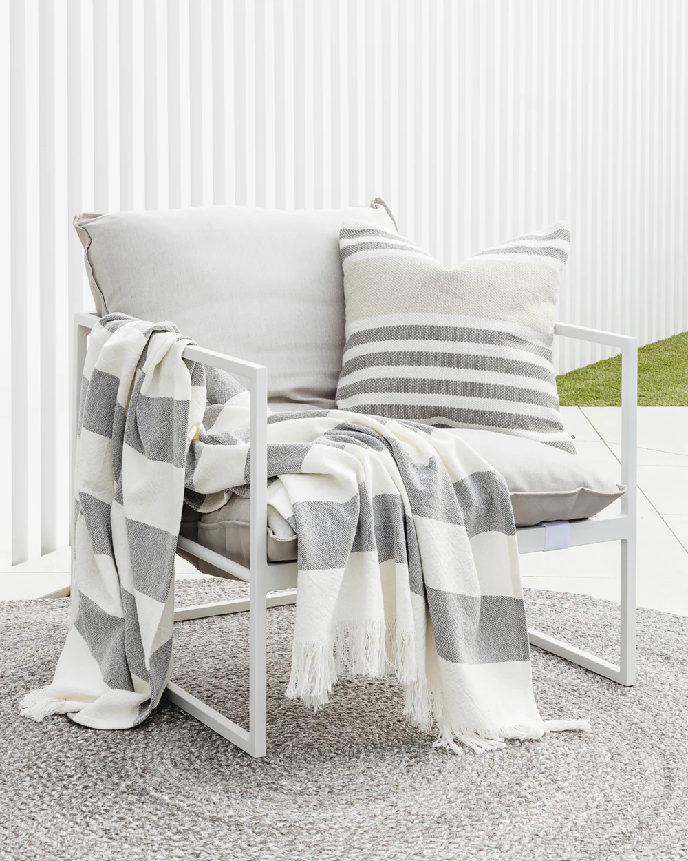 Cheltenham Storm Blue Throw - Image 4