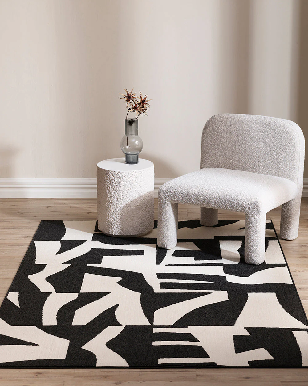 Copacabana Black/Ecru Floor Rug - Image 3