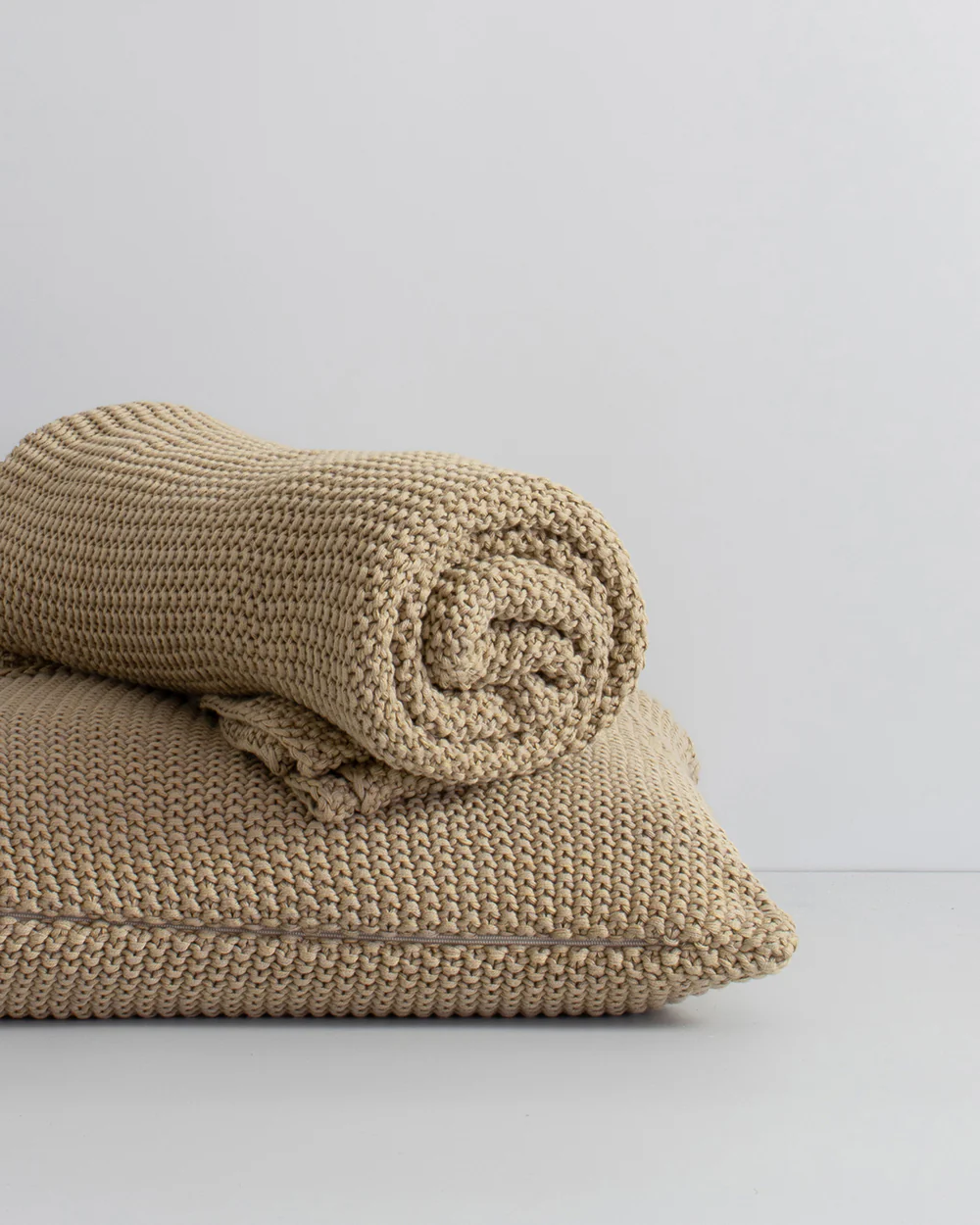Devon Straw Throw - Image 2