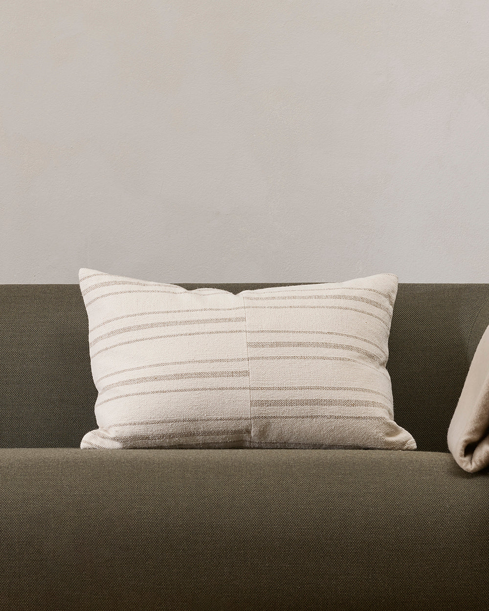 Duke Ecru Cushion - Image 3