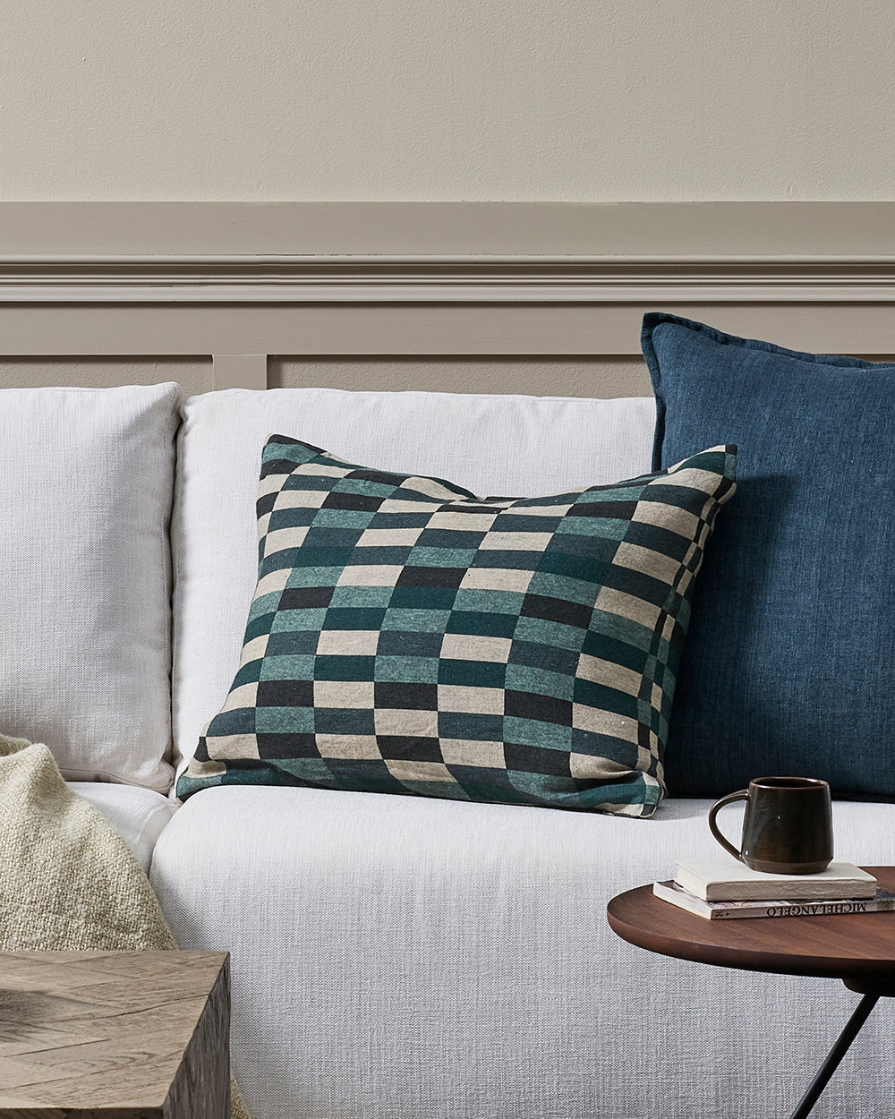 Hugo Sky Cushion - Image 3