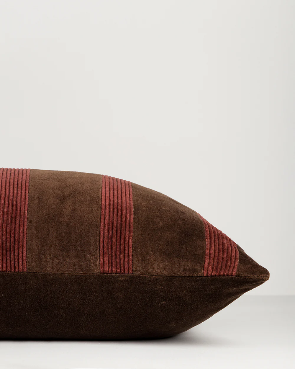 Huxley Chocolate/Cherry Cushion - Image 7