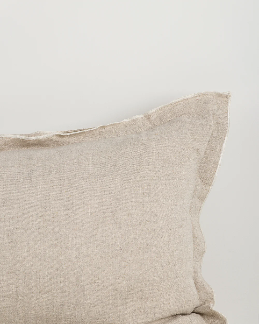 Linden Linen Lodge Cushion - Image 4
