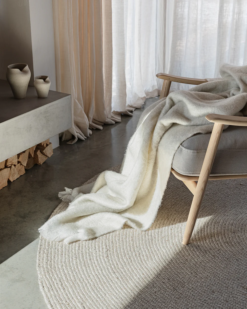 Sorrento Off White Throw - Image 4